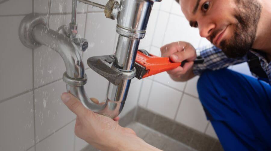 Expert burst pipe repair services in Richland Springs, TX